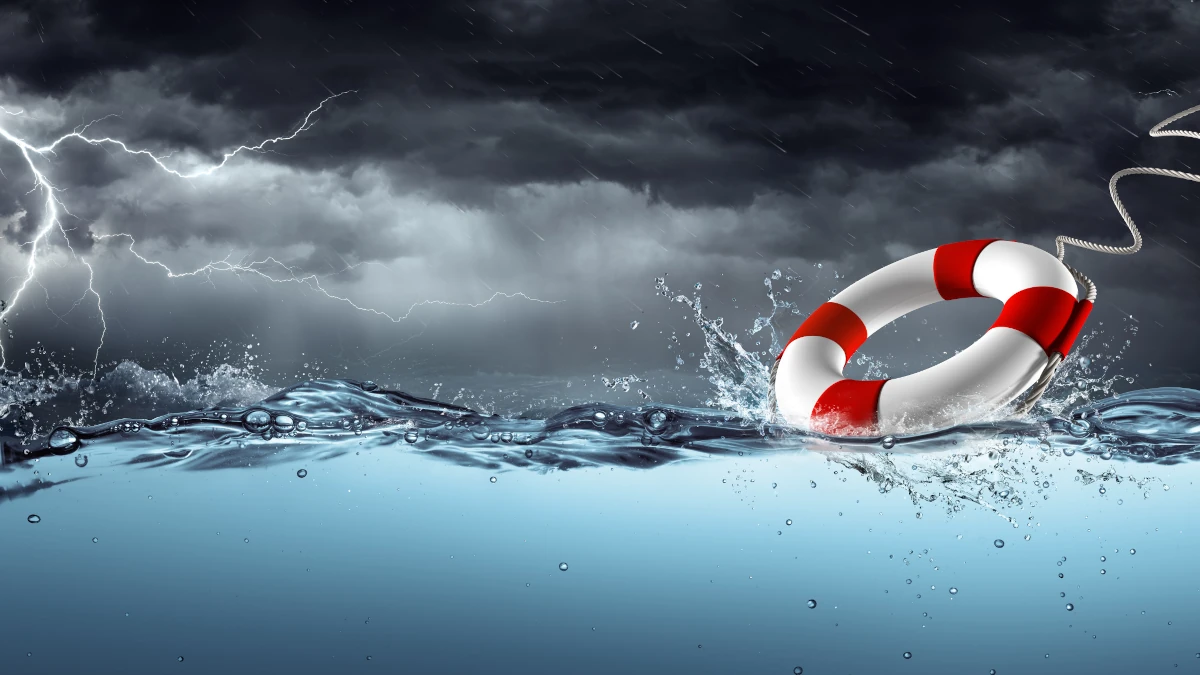 Rettungsring in stürmischer See